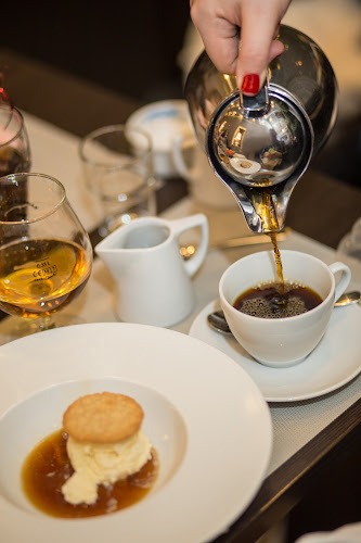 Puistoravintola Aino - Ravintola-ala