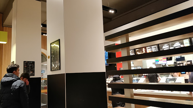 McDonald's Oulu Rotuaari - Ravintola-ala