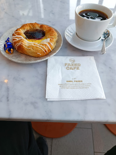 Comentarii opinii despre Fazer Café Kamppi
