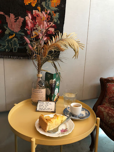 Ihana Kahvila Baari Open Times