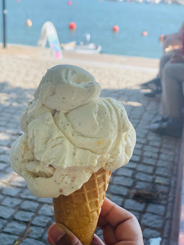 Opinii despre Helsingin Jäätelötehdas, Kompassitori în Helsinki - Ravintola-ala