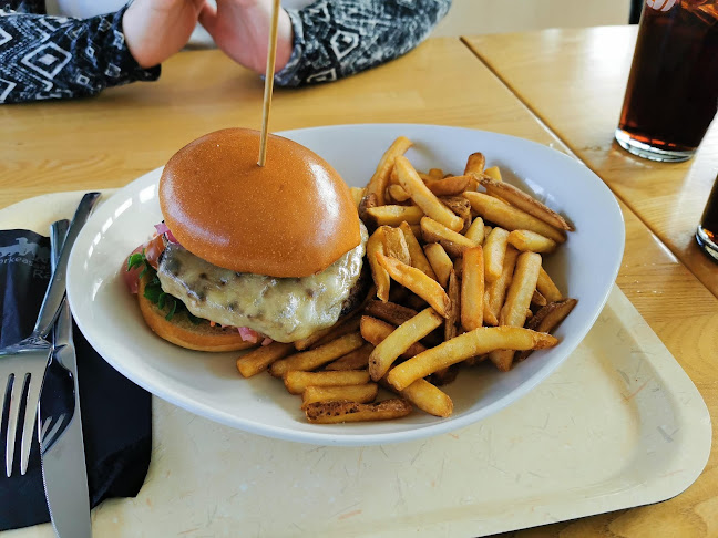 Ravintola Karhu - Ravintola-ala