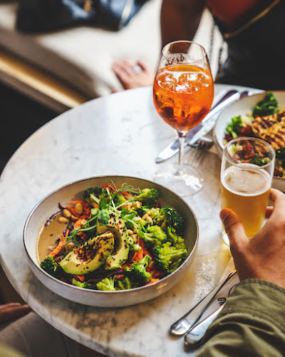 Opinii despre Restaurant Green Hippo - Töölö în Helsinki - Ravintola-ala