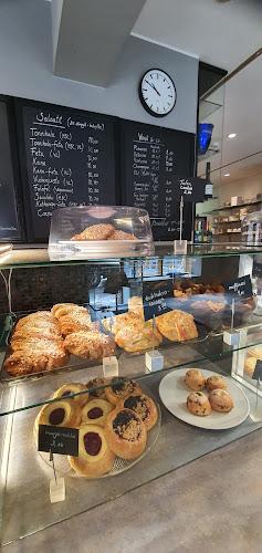 Ravintola Café Briossi Open Times