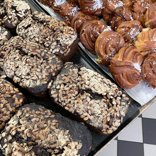 Opinii despre Aroma Leipomo & Konditoria Koivulahti în Koivulahti - Ravintola-ala