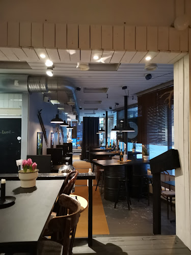 Hevi's Pizza & Bar - Ravintola-ala