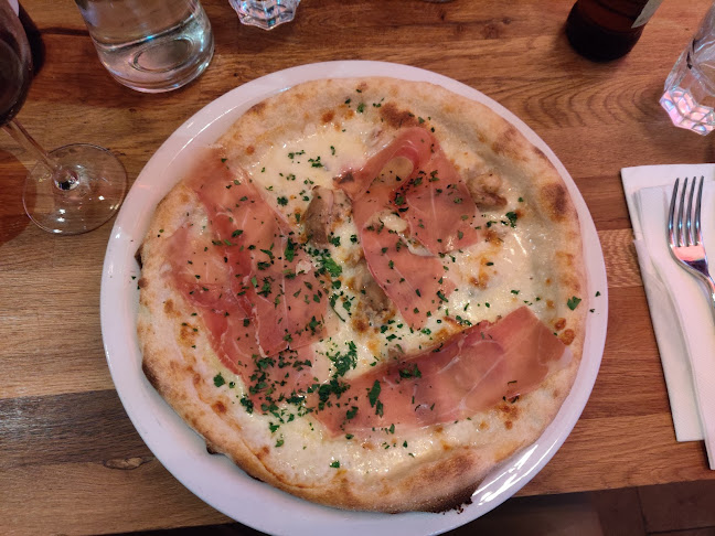 Pjazza - Ravintola-ala