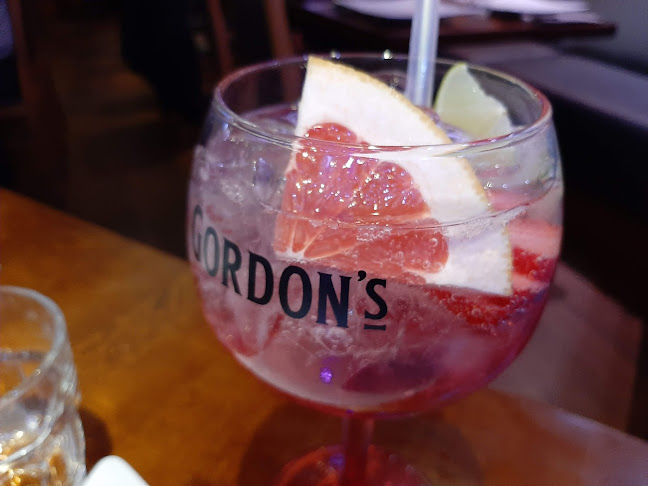 Opinii despre Ravintola Caverna în Helsinki - Ravintola-ala