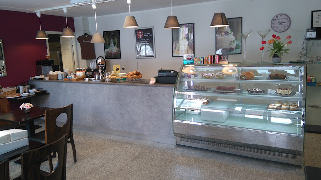 Comentarii opinii despre Muruseni Konditoria