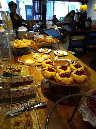 Comentarii opinii despre Kulmakonditoria Järvenpää - UUSI OSOITE!