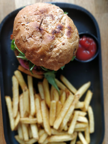 Jalo kitchen & lounge - Ravintola-ala