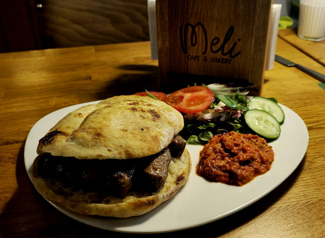 Meli Cafe & Bakery - Ravintola-ala
