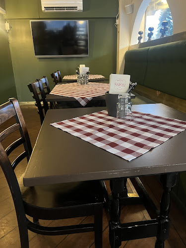 Pizzeria Napoli (SULJETTU, toimii nykyään nimellä Ravintola Napoli) Open Times