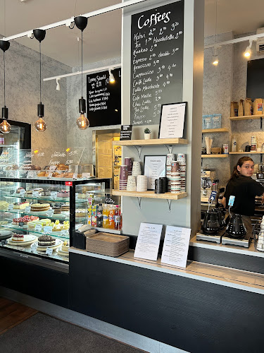 Cake House Café - Ravintola-ala