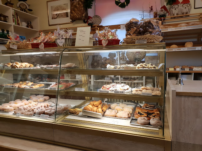 Leipomoliike Avikainen K E Phone number