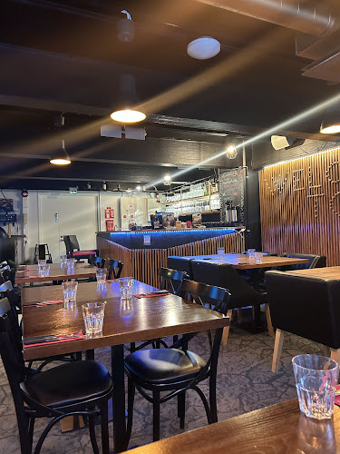 Opinii despre Pizzeria Basilikò în Tampere - Ravintola-ala