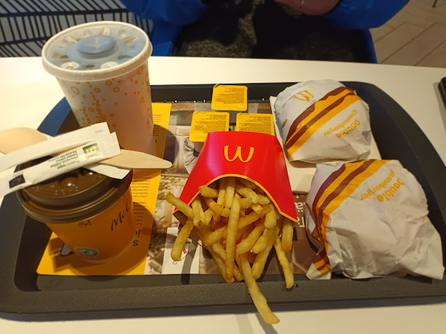 Opinii despre McDonald's Pori Koivula în Pori - Ravintola-ala