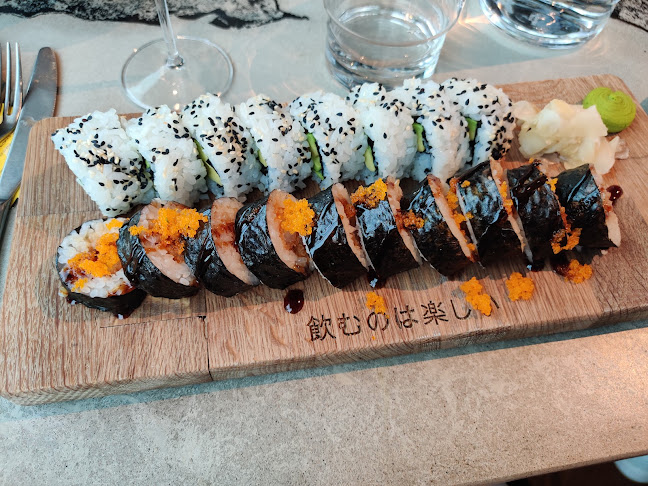 Restaurant Lucy in the Sky Phone number