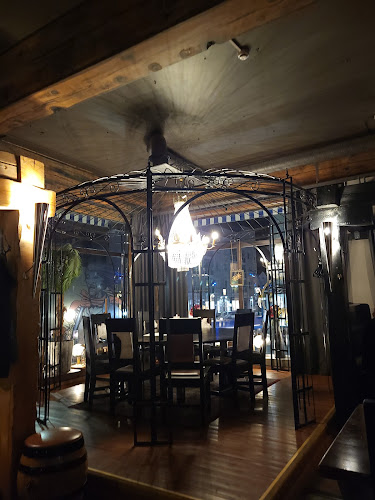 Comentarii opinii despre Mustaparran Päämaja