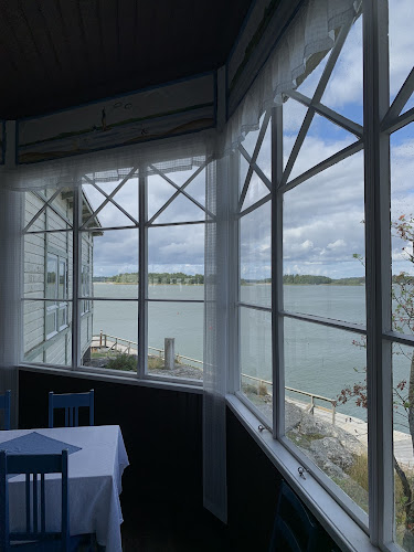 Comentarii opinii despre Purjehdusseuran Paviljonki