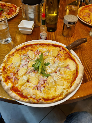 Mr. Bank Pizzas & Drinks