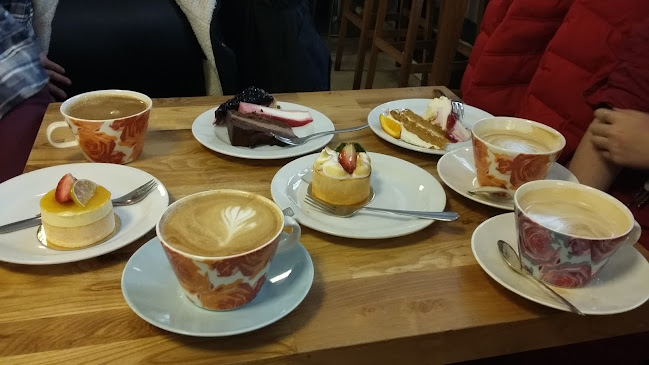 Comentarii opinii despre Kakkugalleria Fredrikinkatu