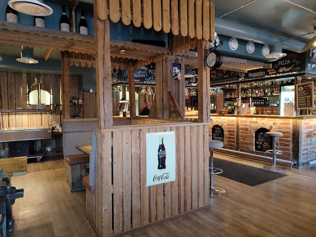 Pizzeria Foxy Bear - Helsinki