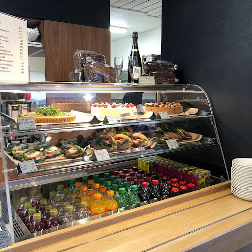 Opinii despre Gomee Ratsula Café în Pori - Ravintola-ala