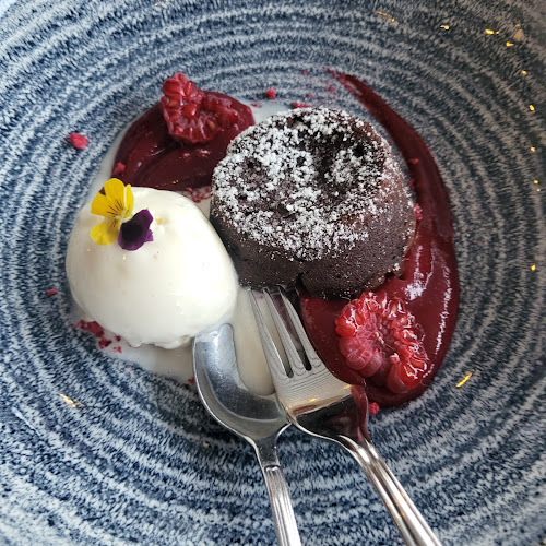 Comments and reviews of Frans & Sandra, Jyväskylä