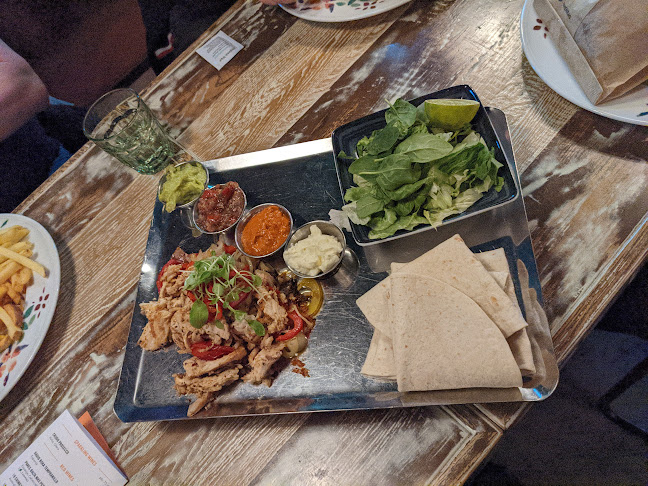 Amarillo, Kotka - Kotka