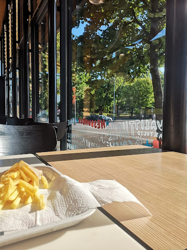 Koulukatu 2, 23500 Uusikaupunki