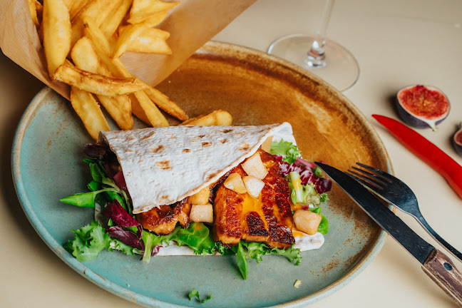 Comentarii opinii despre Revolution