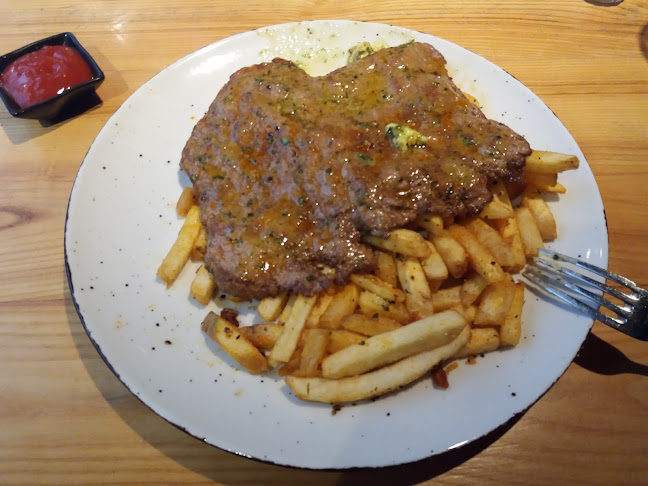 Tikkuraitti 15, 01300 Vantaa