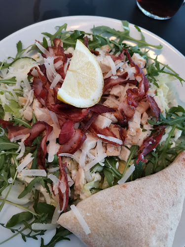 Opinii despre Hevi's Pizza & Bar în Tornio - Ravintola-ala