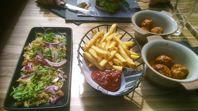 Comentarii opinii despre Stone's