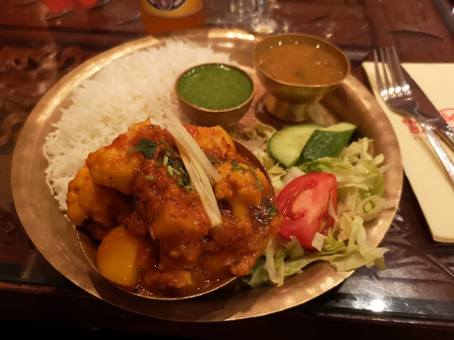 Comentarii opinii despre Base Camp