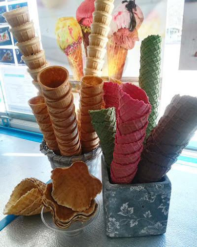 Lohjan Pingviini jäätelökioski