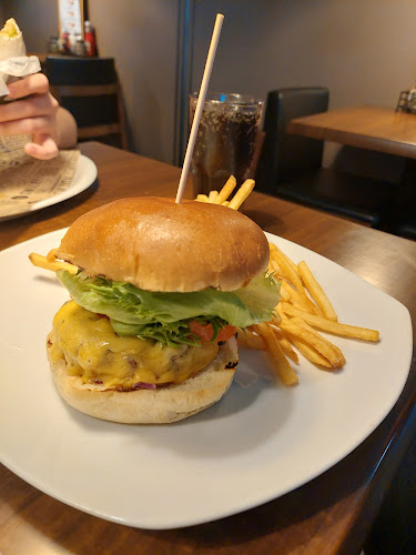 POP RAVINTOLA - pizza pop - brgr pop - bar & grill - - Järvenpää