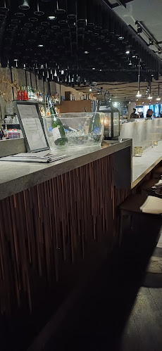 Comentarii opinii despre Saivo Kitchen & Bar of Moments