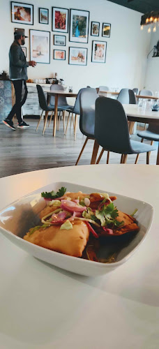 The Urban Bites | Burgers & Wraps - Ravintola-ala