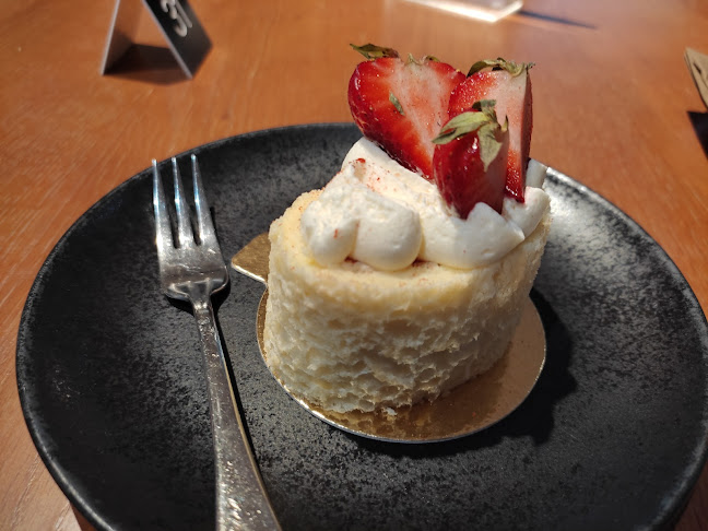 kauppakeskus, Urho Kekkosen katu 1 4. krs, 00100 Helsinki