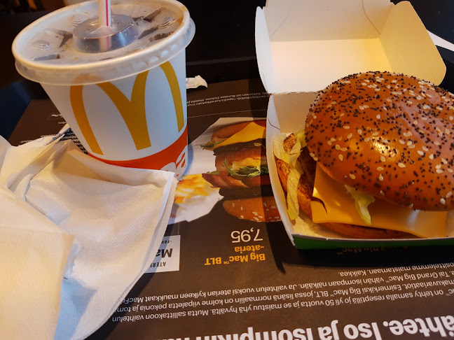 Comentarii opinii despre McDonald's Helsinki Pukinmäki