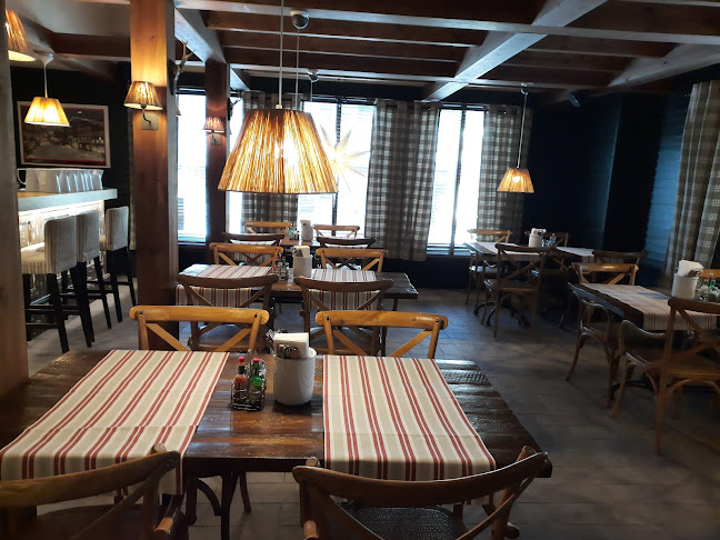 Classic Pizza Restaurant