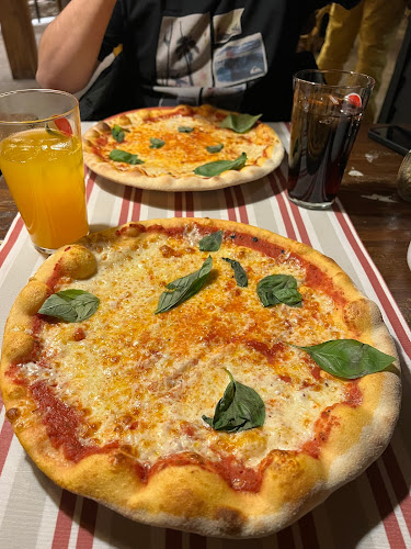 Opinii despre Classic Pizza Restaurant în Ruka - Ravintola-ala