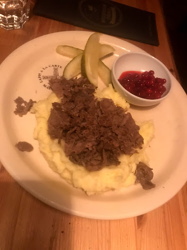 Comentarii opinii despre Mustaparran Päämaja