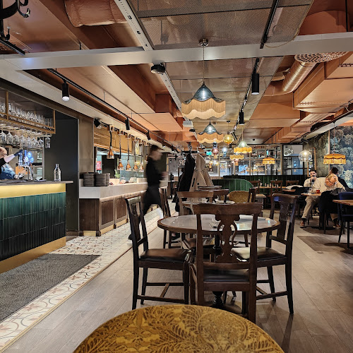 Pauli's Pizza & Grill - Ravintola-ala