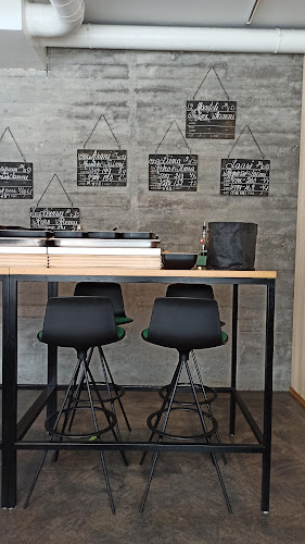 2 Puuta Bistro & Bar - Ravintola-ala