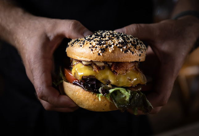 Ravintola TK's - Tammikellari - Ravintola-ala