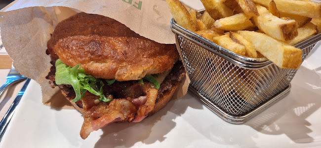 Friends & Brgrs Iso Omena