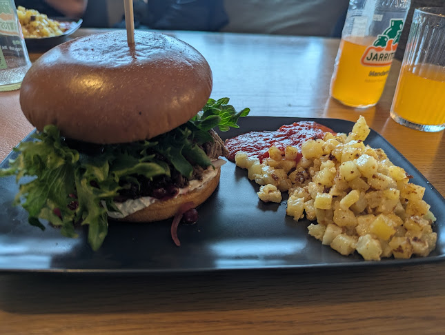Iloisen Pojan Street Food Bar - Ravintola-ala